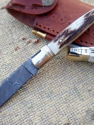 Damascus-pocket-knife-1-4